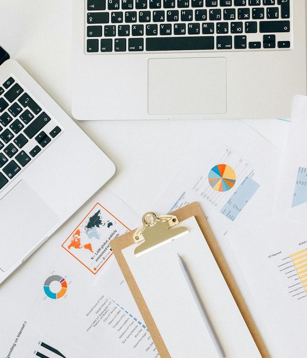 Financial analysis charts and graphs visualization